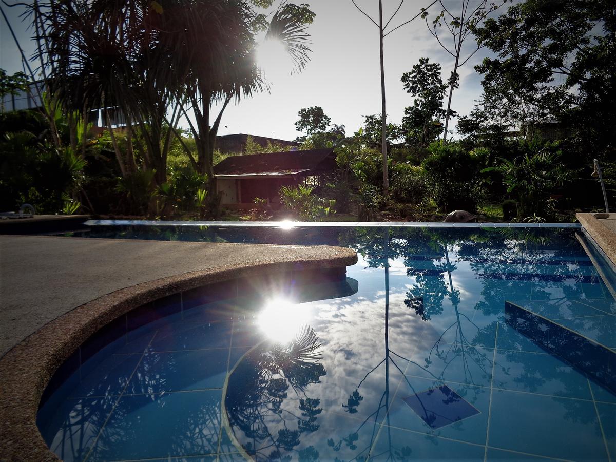 Wisdom Garden Hotel Tena Buitenkant foto